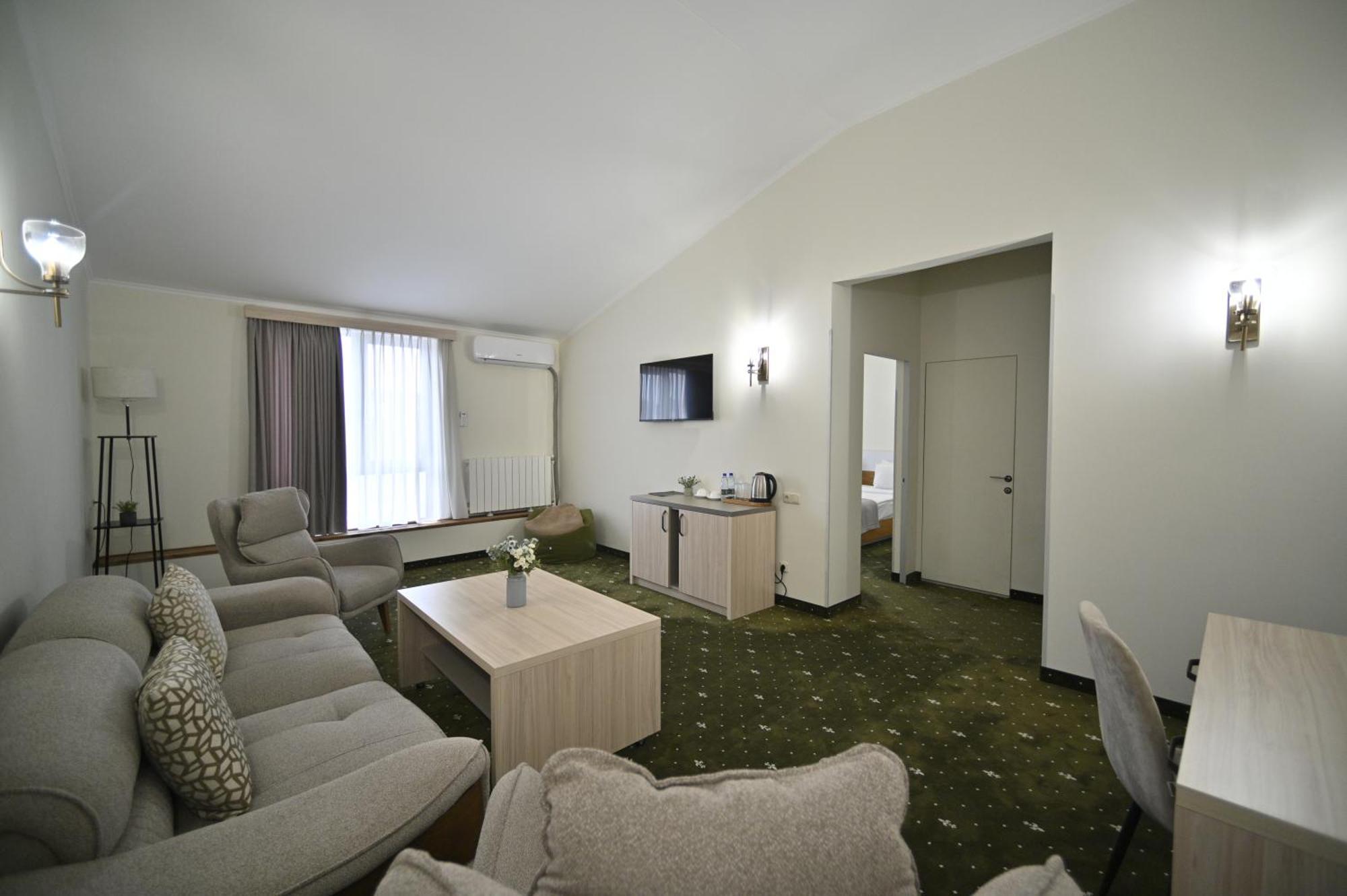 Colette Hotel Γιερεβάν Εξωτερικό φωτογραφία