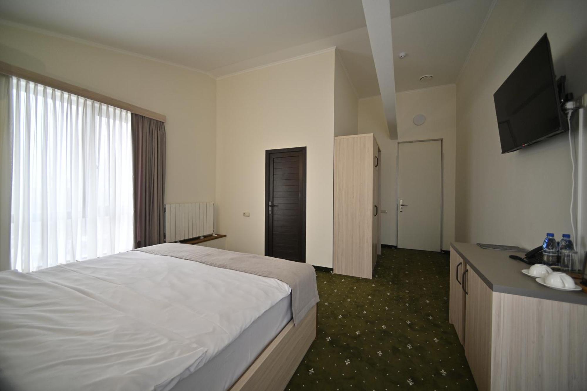 Colette Hotel Γιερεβάν Εξωτερικό φωτογραφία