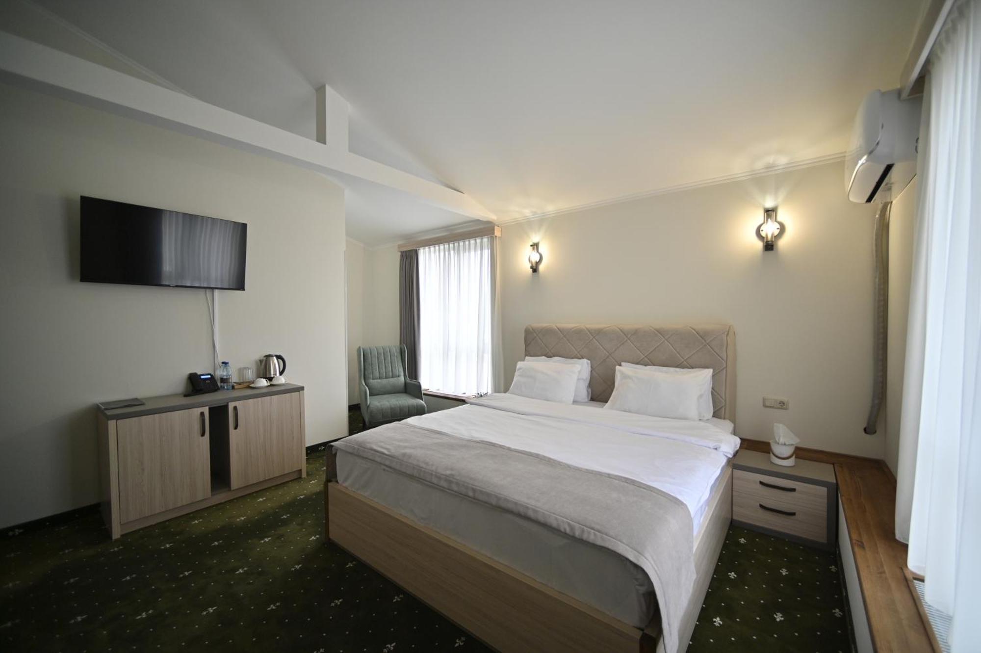 Colette Hotel Γιερεβάν Εξωτερικό φωτογραφία