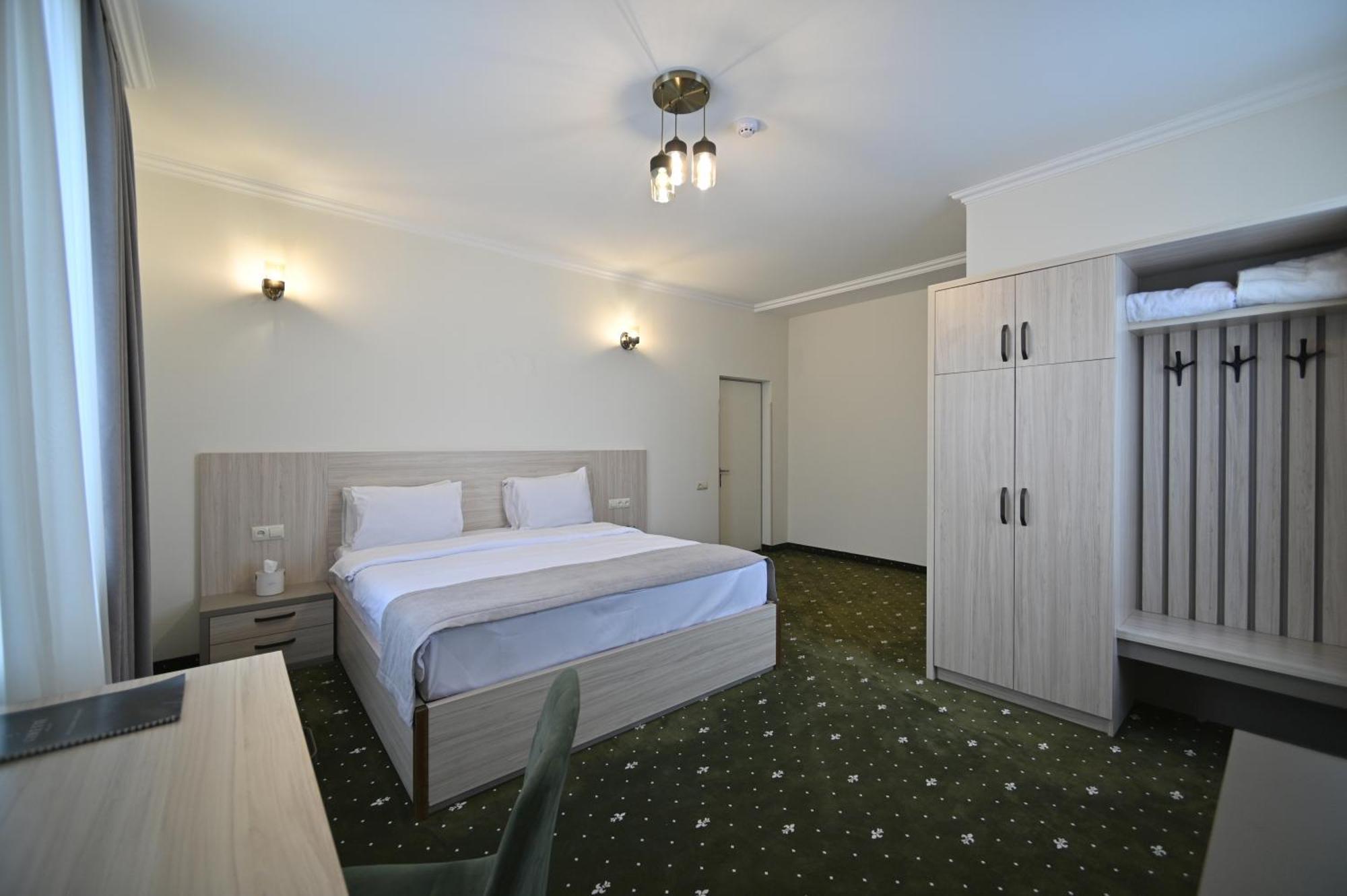 Colette Hotel Γιερεβάν Εξωτερικό φωτογραφία